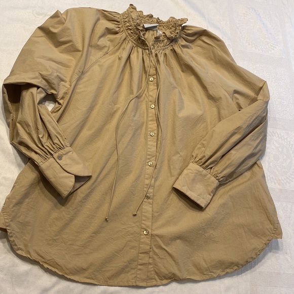 Beige cotton blouse with ruffle collar. AWARE by Vero Modo. Size Medium. - Picture 6 of 7